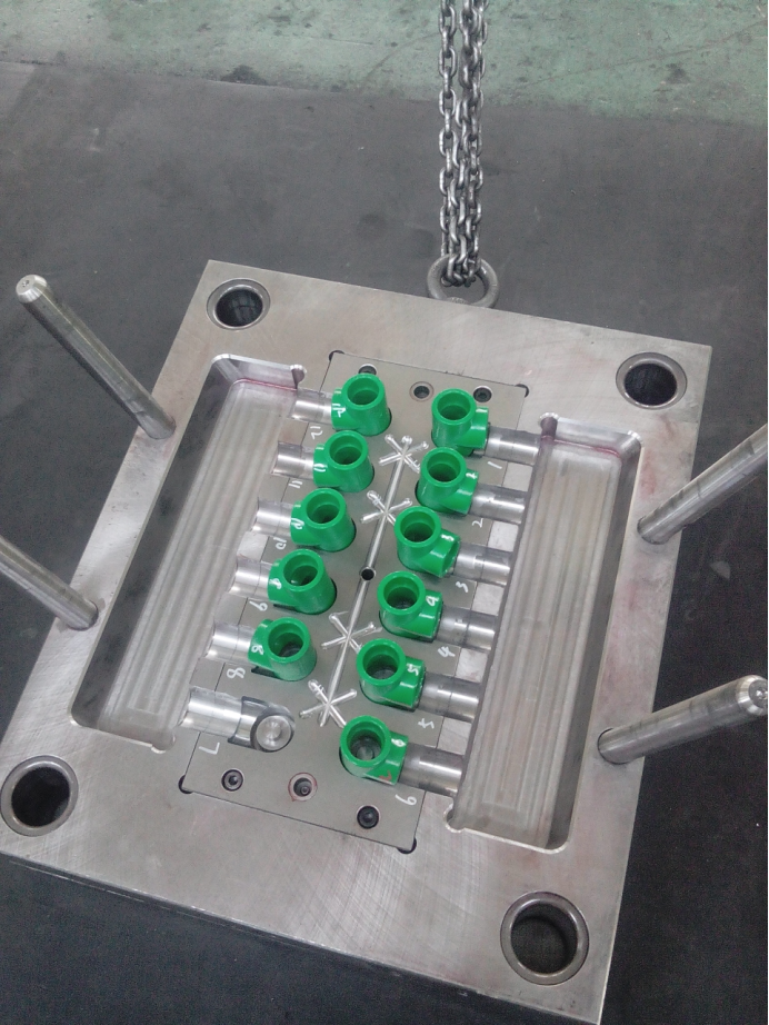 Injection mold2380.png